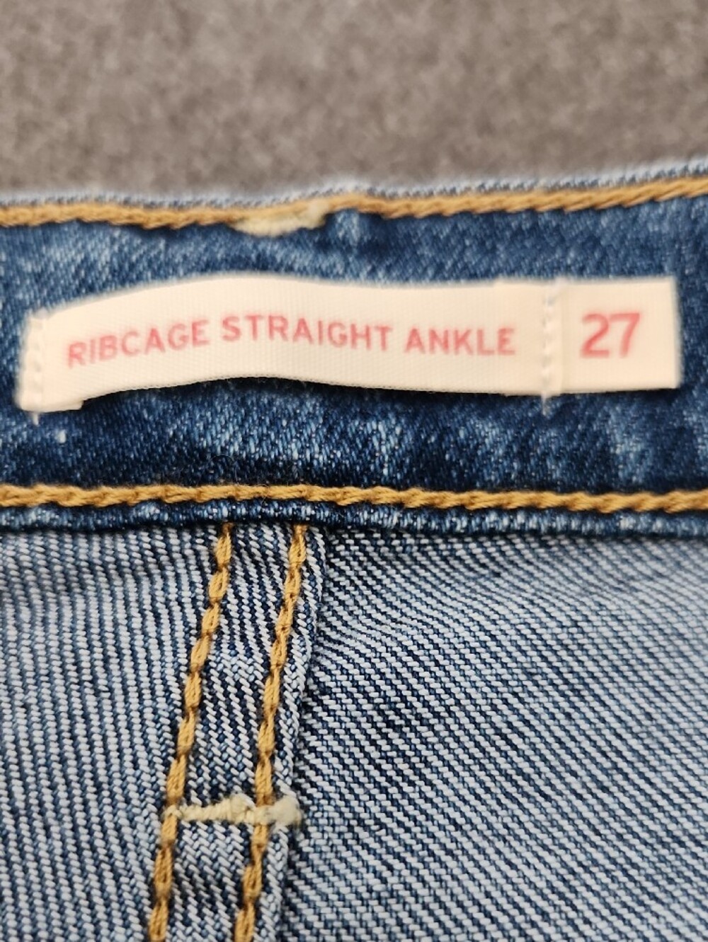 Levi's Womens Rib Cage Straight Ankle Button FlyJeans Medium Blue Size 27x27 NEW - Picture 2 of 11